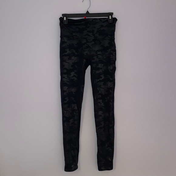 SPANX Pants - Spanx High Waisted Seamless Leggings